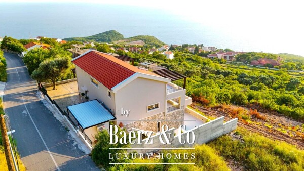 photo 5 Villa in Sveti Stefan with a Pool and a Panoramic Sea View