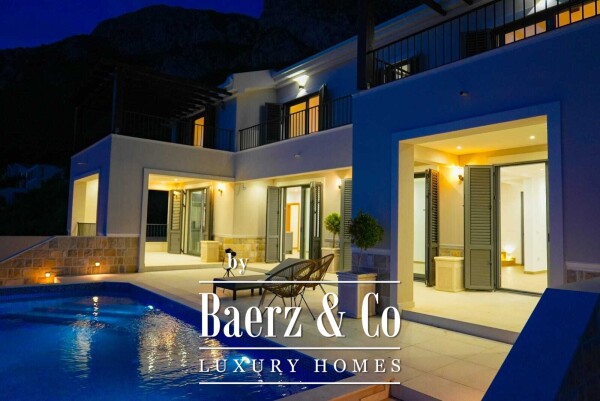 photo 10 Villa in Sveti Stefan with a Pool and a Panoramic Sea View