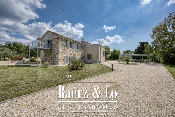 photo 8 Luxury Stone Residence on a Spacious Estate near Višnjan