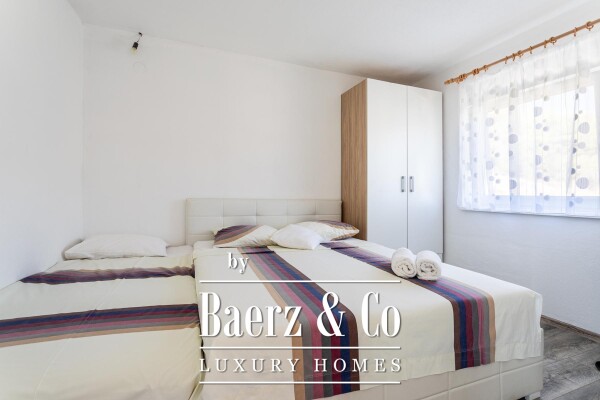 photo 7 Čiovo, Okrug Gornji, furnished house with four apartments and outdoor kitchen, 3rd row from the sea