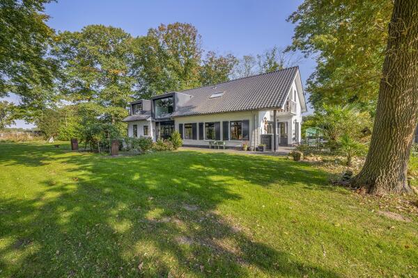 photo 51 Hoevensestraat 10