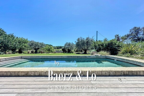 photo 3 property in the vineyards with 3 bedrooms, 4 single storey g