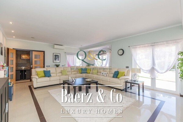 photo 2 Beautiful luxury home in Quarteira, Quarteira