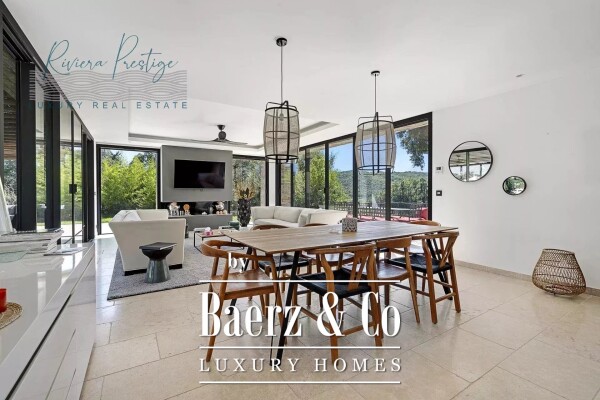 photo 4 Saint-Tropez - Contemporary Villa – Near Chapelle Sainte-Anne