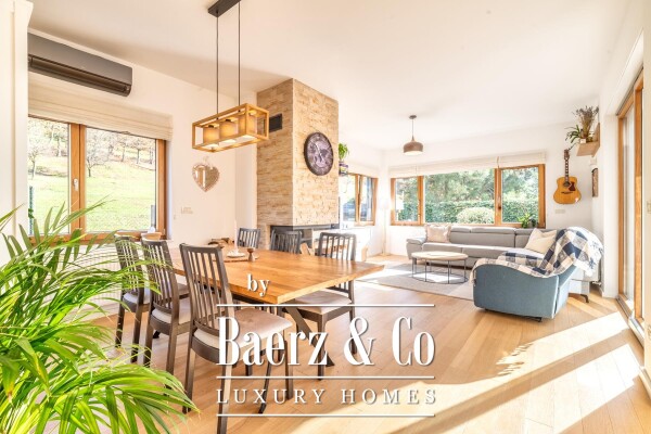 photo 3 Zagreb, Mlinovi modern three-story apartment