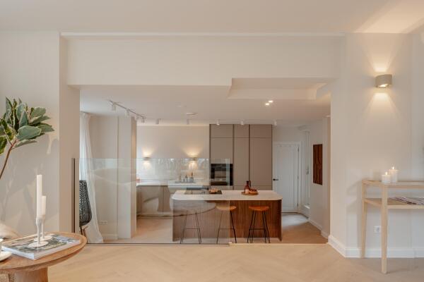 photo 1 Eerste Helmersstraat 34