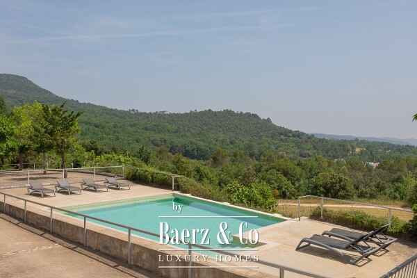 photo 24 Exceptional 18th century masia with tourist licence.