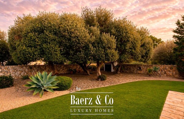 photo 3 EXCLUSIVE VILLA WITH MENORCAN ARCHITECTURE AND EXCEPTIONAL MATERIALS JUST A FEW STEPS FROM THE SEA IN SA CALETA, CIUTADELLA DE MENORCA