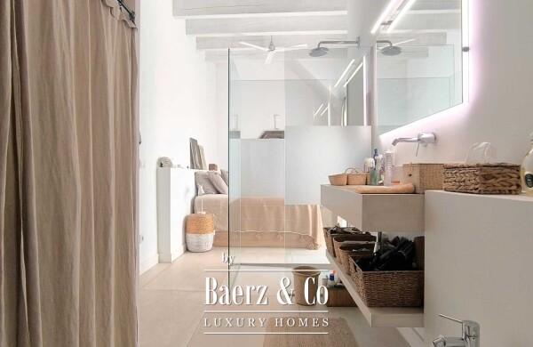 photo 17 MENORCAN HOUSE WITH POOL FOR SALE IN THE OLD TOWN OF CIUTADELLA DE MENORCA NEAR FISH MARKET