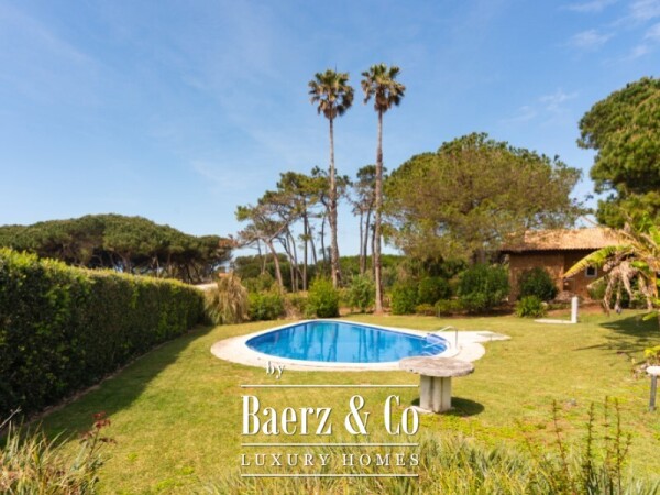 photo 13 Single storey 3 bedroom villa with swimming pool, tennis court and plot of 5,320 sqm in Fontanelas, Sintra