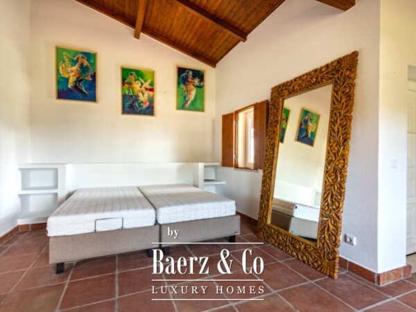 photo 26 Single storey 3 bedroom villa with swimming pool, tennis court and plot of 5,320 sqm in Fontanelas, Sintra