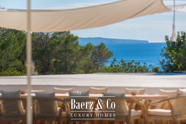 photo 21 Cala Jondal 