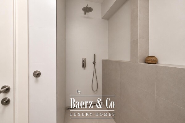 photo 10 Split, Žnjan, Morska vila, three-bedroom apartment with a loggia and two garage spaces, sea view