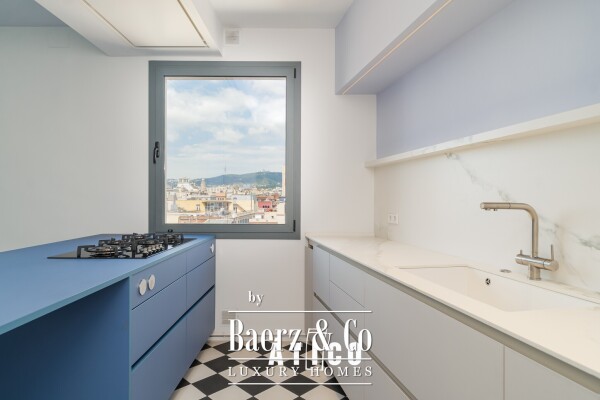 photo 29 Penthouse for sale in Ciutat Vella