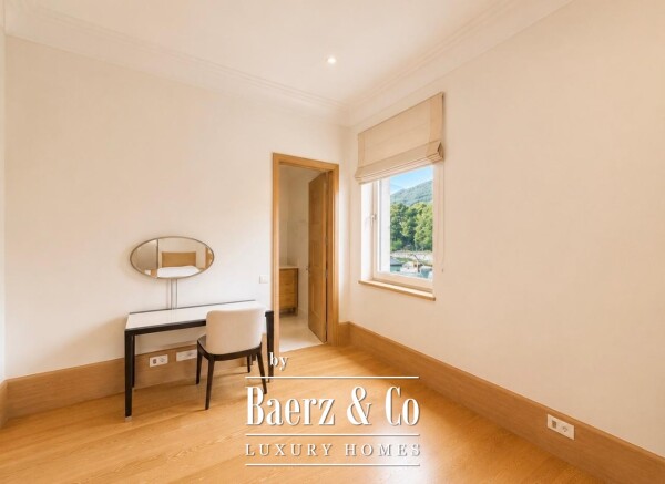 photo 9 Luxuroius Apartment in Tivat with a Sea View
