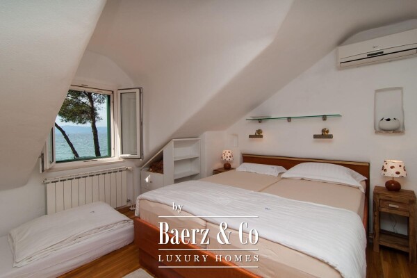 photo 15 Brac, beautiful Mediterranean house in a unique location, 1st row to the sea