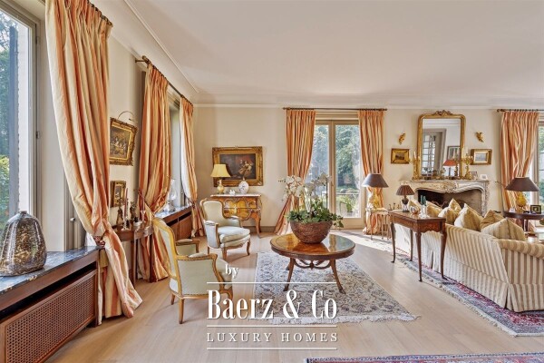 photo 10 Prachtige villa op uniek domein van 1ha grond met lift en binnenzwembad/Hamman!