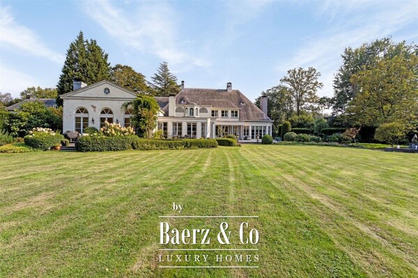 photo 43 Prachtige villa op uniek domein van 1ha grond met lift en binnenzwembad/Hamman!