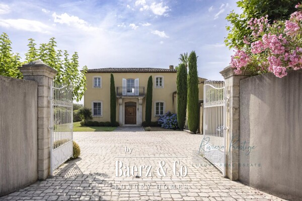 photo 1 Elegant 19th-Century Manor House with Organic Vineyard Estate in the Gulf of Saint-Tropez