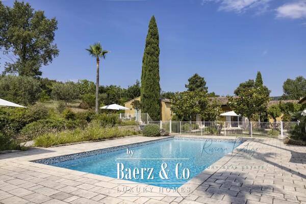 photo 8 Elegant 19th-Century Manor House with Organic Vineyard Estate in the Gulf of Saint-Tropez