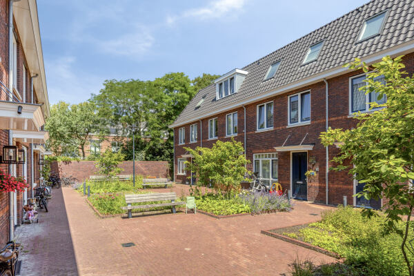 photo 36 Bloemistenhof 7