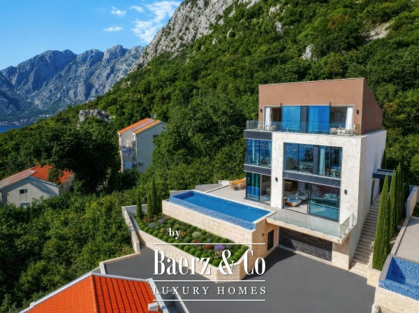 photo 2 Luxurious VIlla in Kotor with a Sea View and a Pool