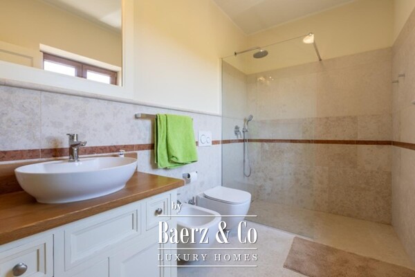 photo 20 Istria, Vodnjan, luxury stone villa with a swimming pool, large grounds, and a view of the Brijuni I