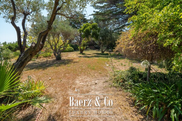 photo 13 EXCEPTIONAL WATERFRONT VILLA ON THE FRENCH RIVIERA